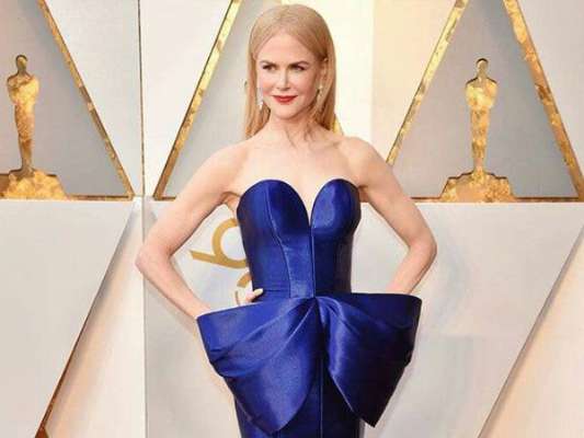 Nicole Kidman Stuns A Bus Full Of Tourists Before The Oscars!