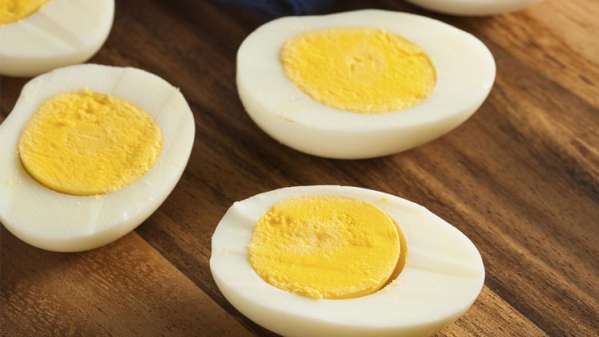 Pregnant Women Must Eat Egg Yolks For Brainy Babies