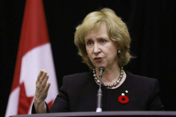 Twitter schools former Canadian PM Kim Campbell for criticizing female anchors wearing sleeveless dresses