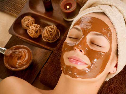 DIY Chocolate Honey Face Pack For Oily Skin