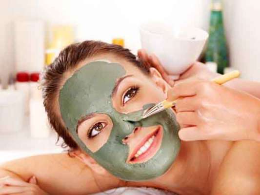 Nourish Your Skin With This Amazing Dead Sea Mud Mask