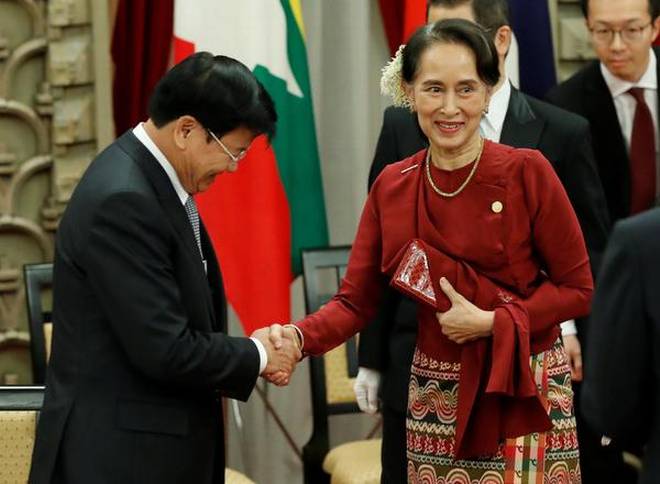 Suu Kyi promises ‘transparency’ over Rohingya atrocities